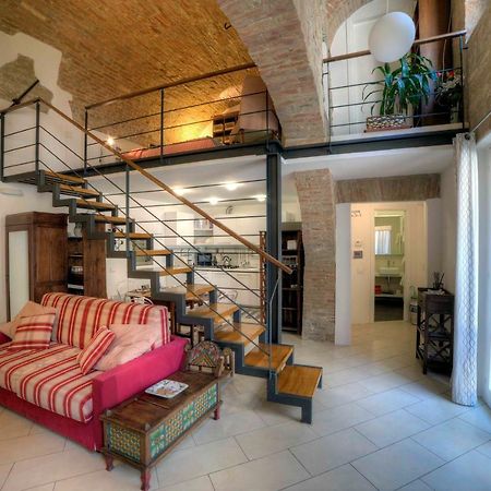 Stilnuovo Charming Apartment In Siena'S Historic Center, Very Close To Piazza Del Campo Kültér fotó