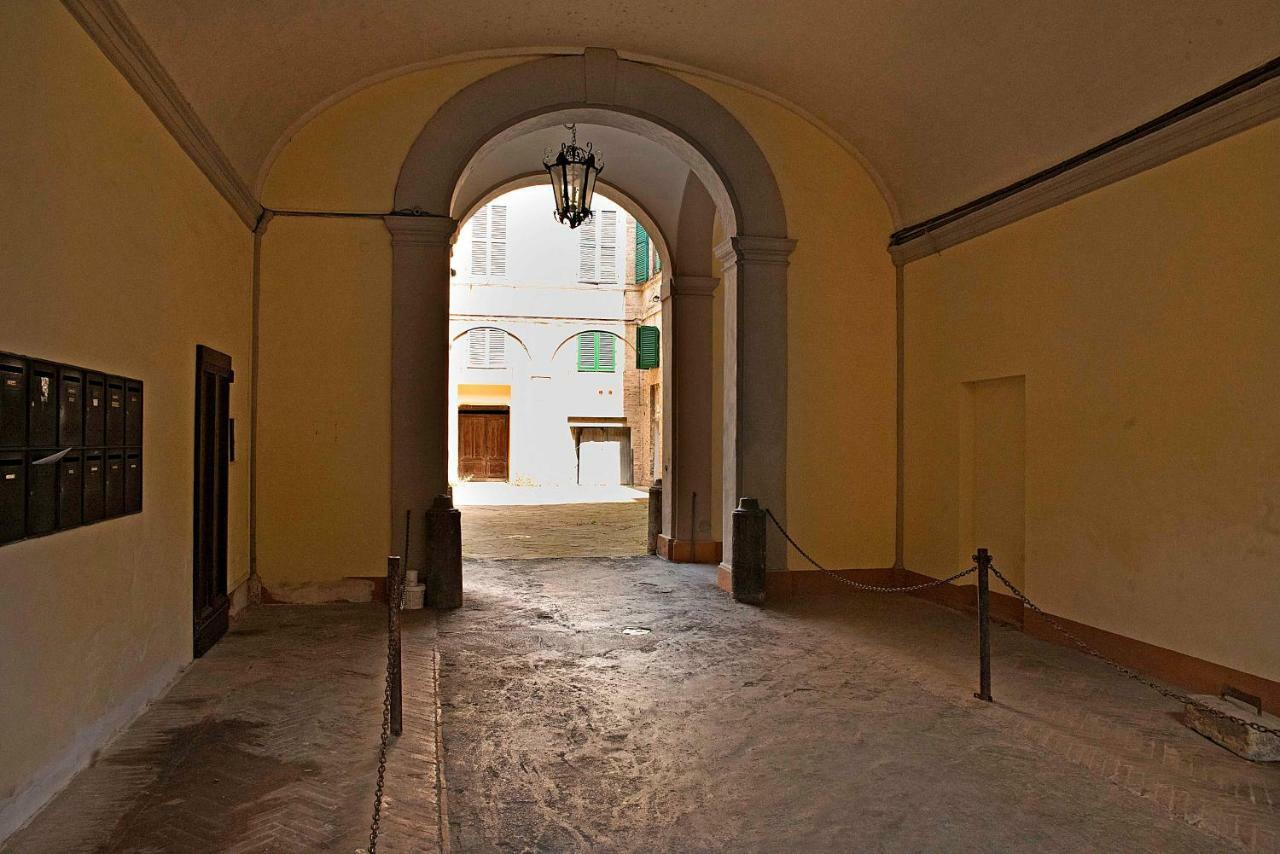 Stilnuovo Charming Apartment In Siena'S Historic Center, Very Close To Piazza Del Campo Kültér fotó